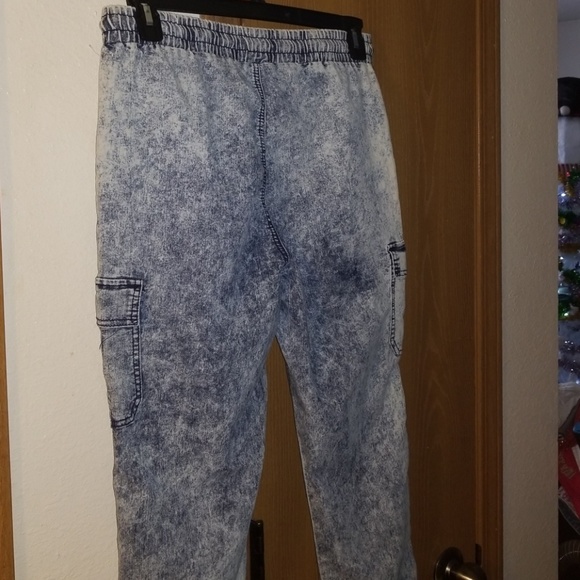 Jeans - Picture 2 of 2